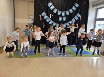 6fb092a0-a010-4887-a49d-33119210952e