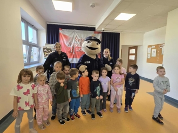 ff8b563d-8bc0-42b4-96b0-f422e10337d7