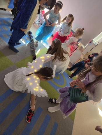 92fc185d-a0df-4552-94bd-9ed830e3e2da