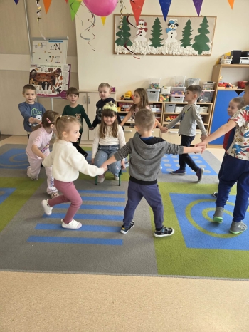 22fc2b1a-32a8-4463-976e-612500d0bee9