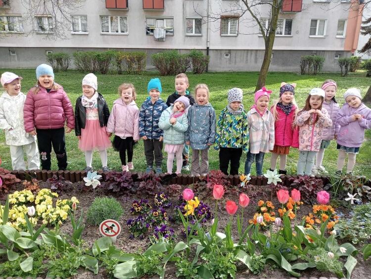 Wiosenny spacer - Przedszkole nr 5 Pod Grzybkiem w Rawiczu