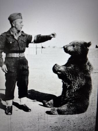 „Niezwykły miś Wojtuś”- spektakl w przedszkolu