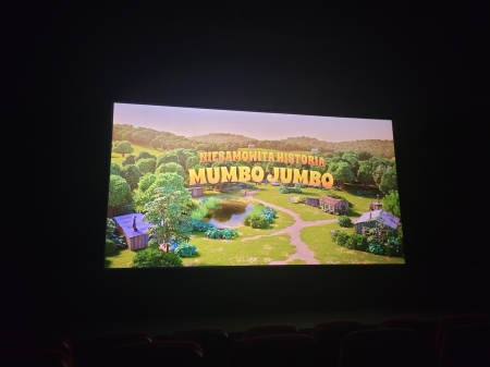 Kino '' Niesamowita Historia Mumbo Jumbo''