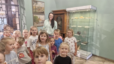 Wyjcie do Muzeum Ziemi Rawickiej